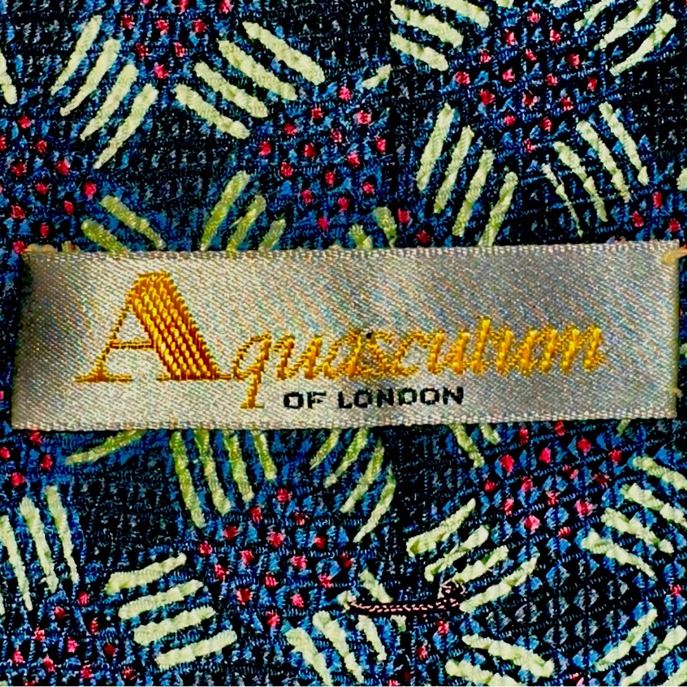 Aquascutum London necktie tie excellent condition